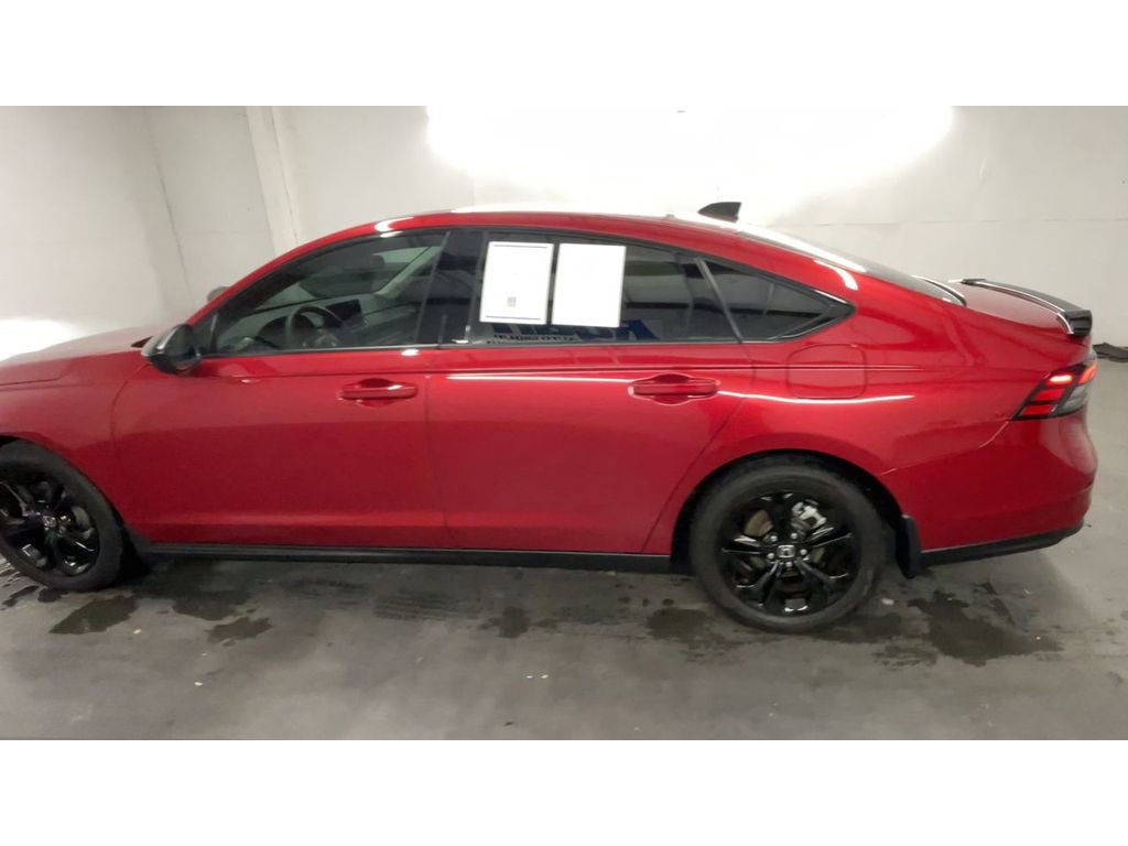 Used 2025 Honda Accord SE image 6