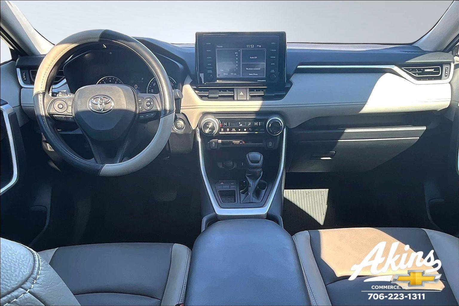 Used 2021 Toyota RAV4 XLE image 7