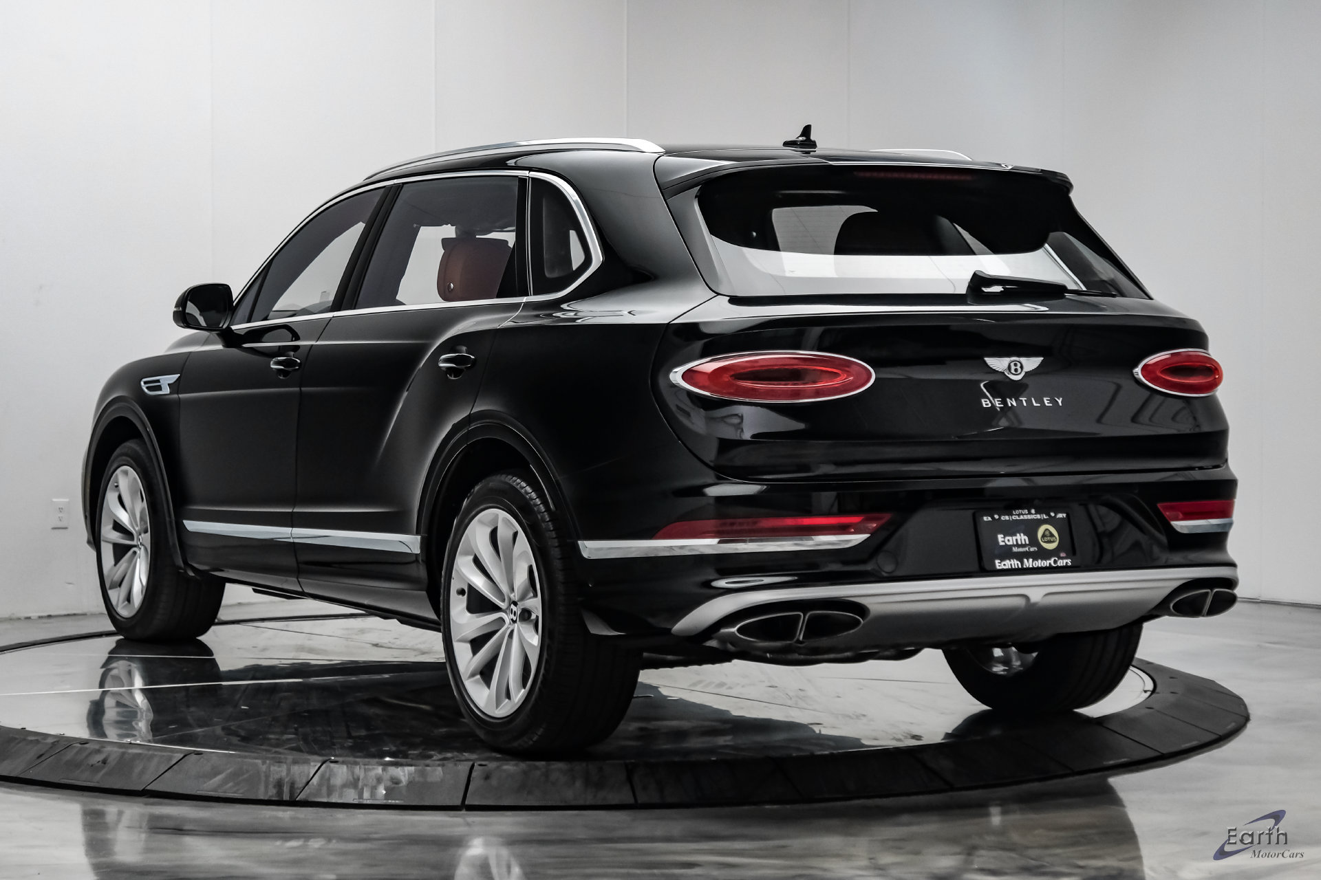 Used 2023 Bentley Bentayga Extended Wheelbase AWD/4WD image 9