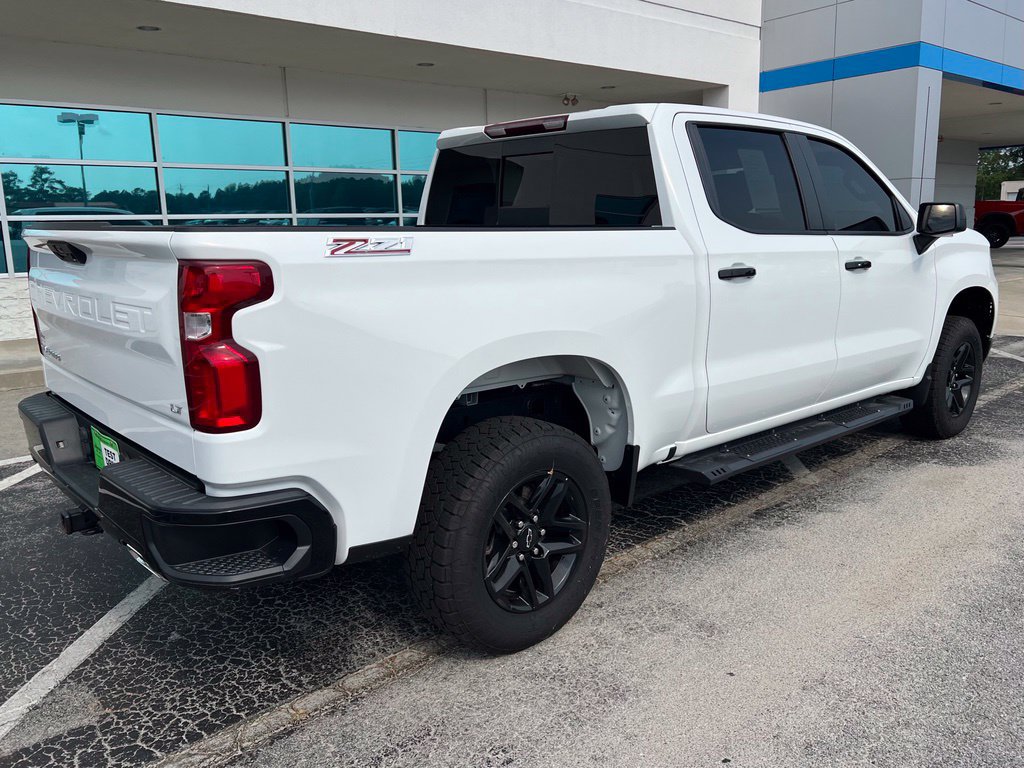 Used 2022 Chevrolet Silverado 1500 LT Trail Boss w/ Convenience Package II AWD/4WD image 4