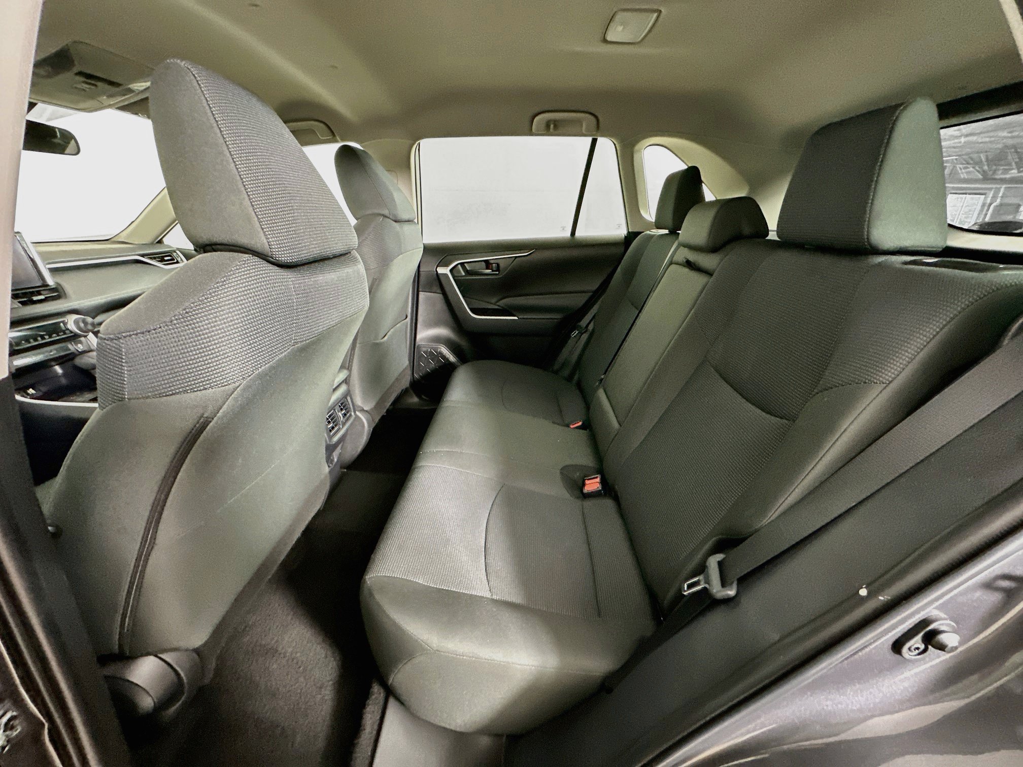 Used 2025 Toyota RAV4 LE FWD image 27