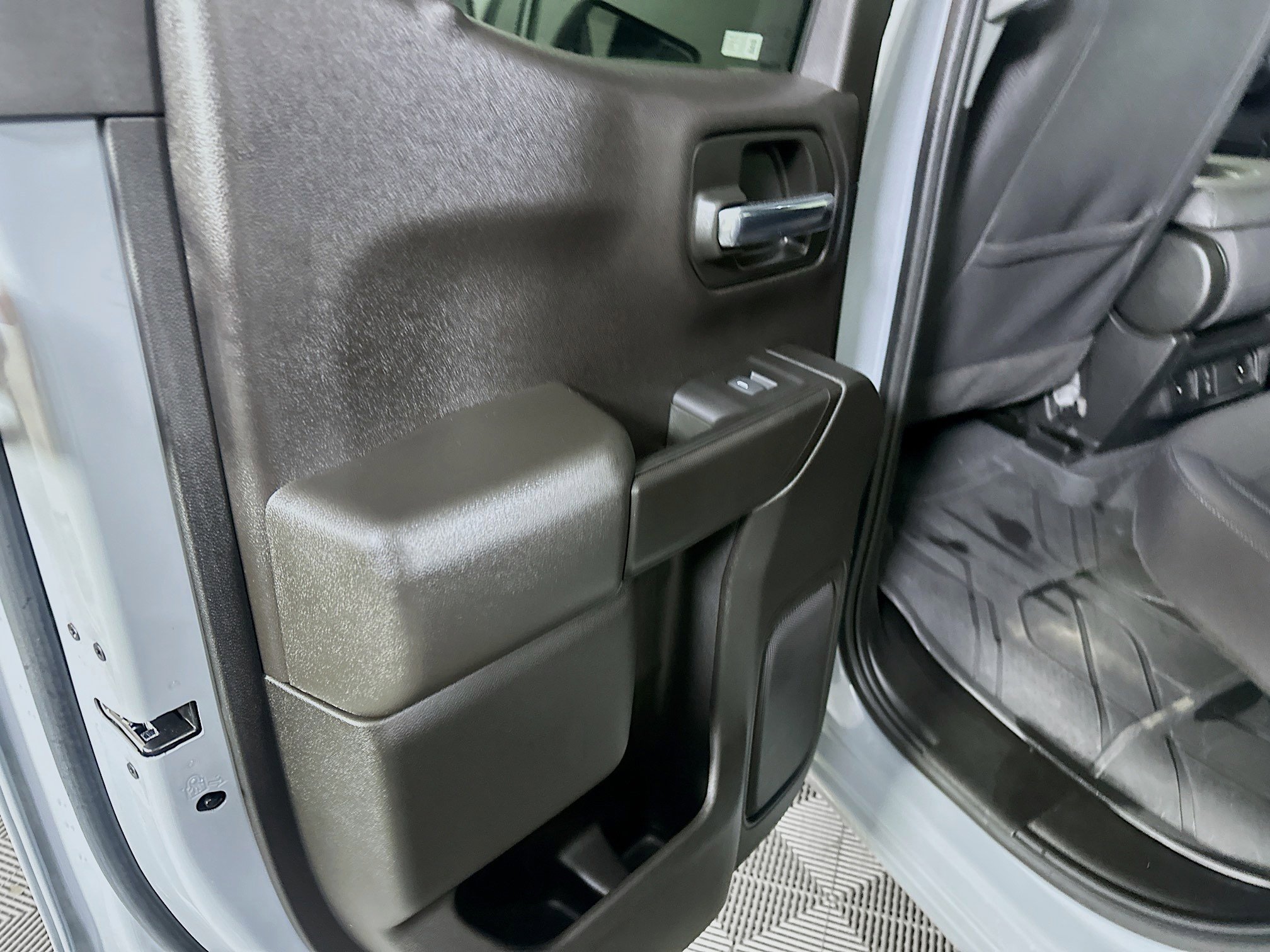 Used 2024 Chevrolet Silverado 1500 Custom w/ LPO, Dark Essentials Package image 25