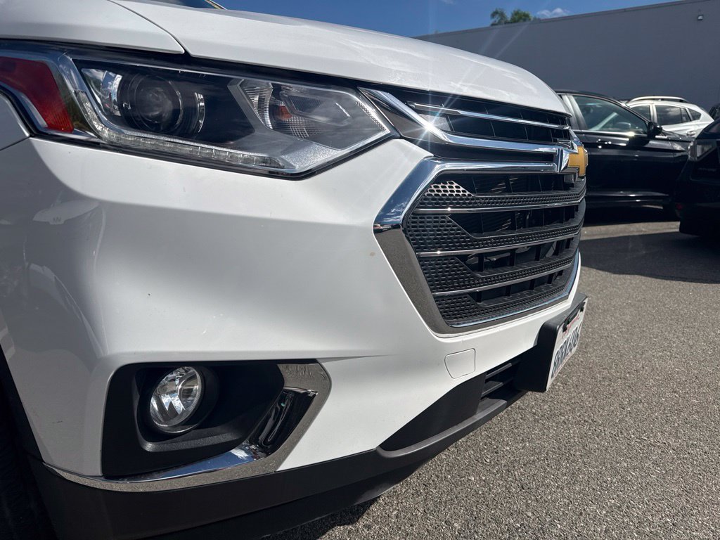 Used 2020 Chevrolet Traverse LT FWD image 3