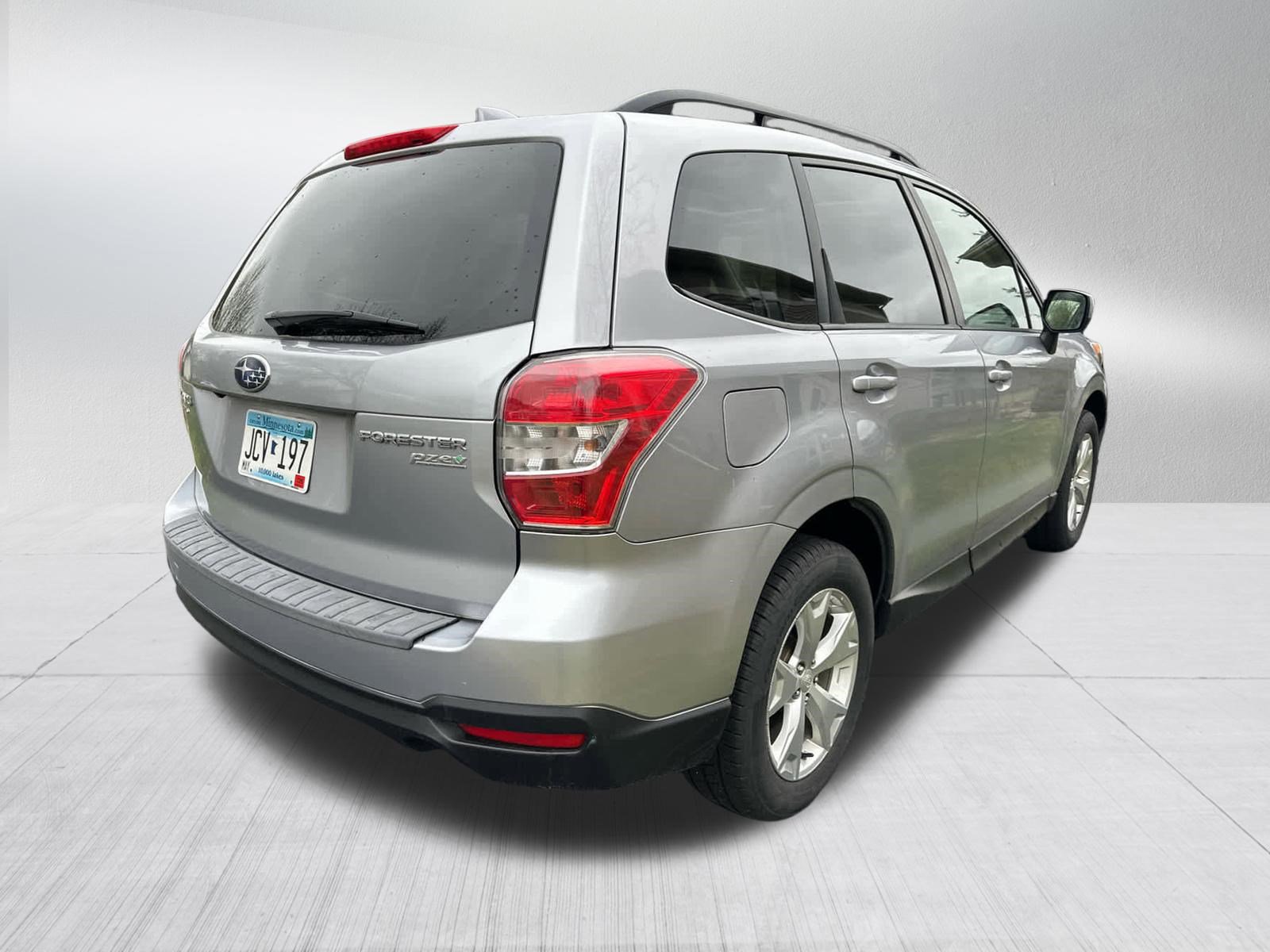 Used 2016 Subaru Forester 2.5i Premium w/ Popular Package #2 AWD/4WD image 3
