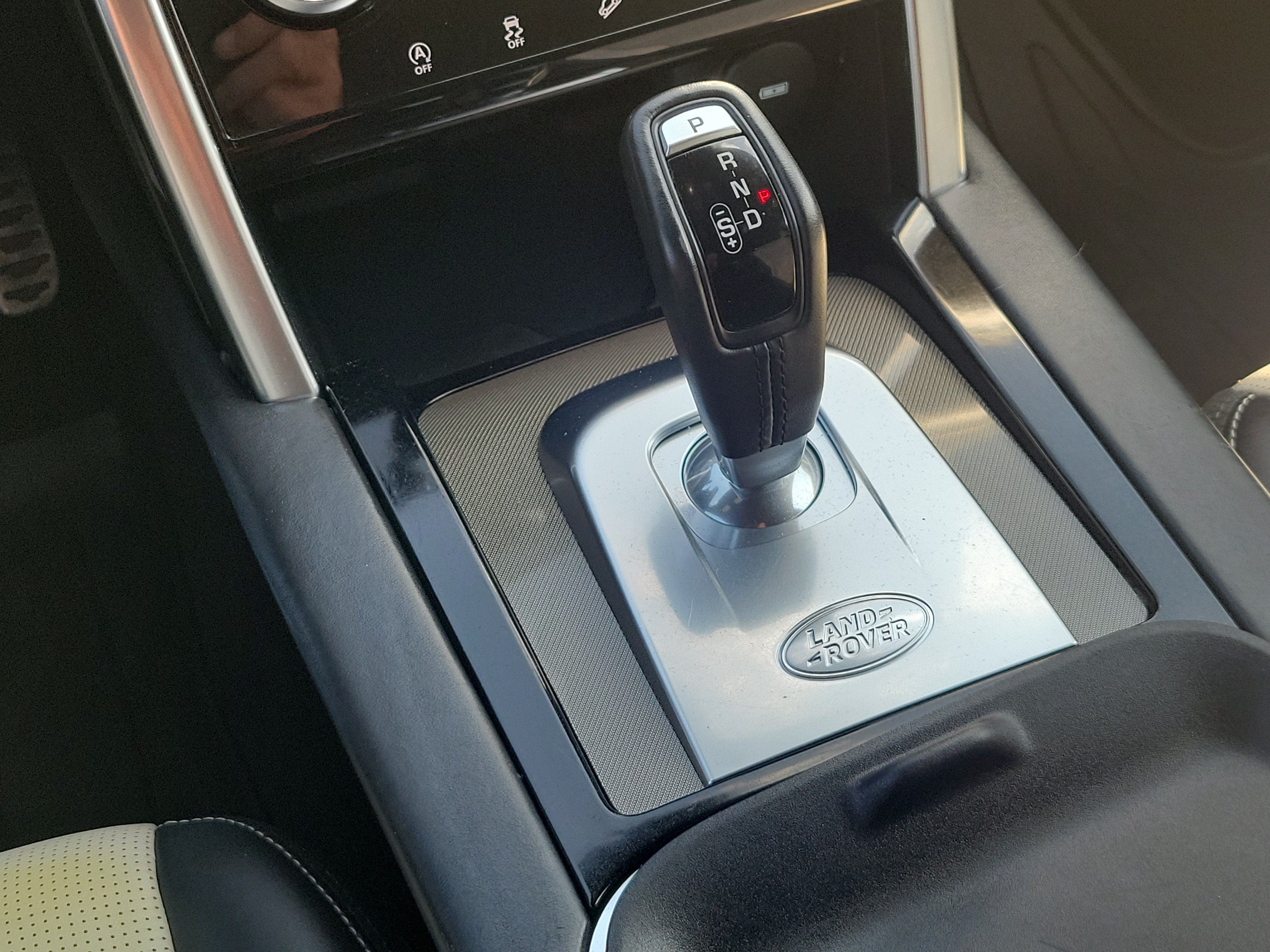 Used 2020 Land Rover Discovery Sport HSE R-Dynamic AWD/4WD image 23