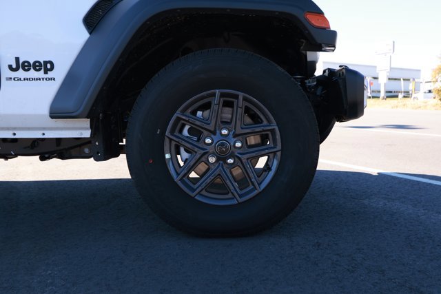 New 2025 Jeep Gladiator Sport image 5