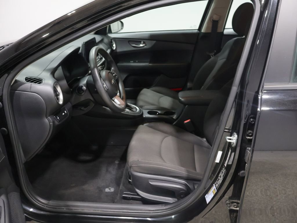 Used 2020 Kia Forte LXS image 9