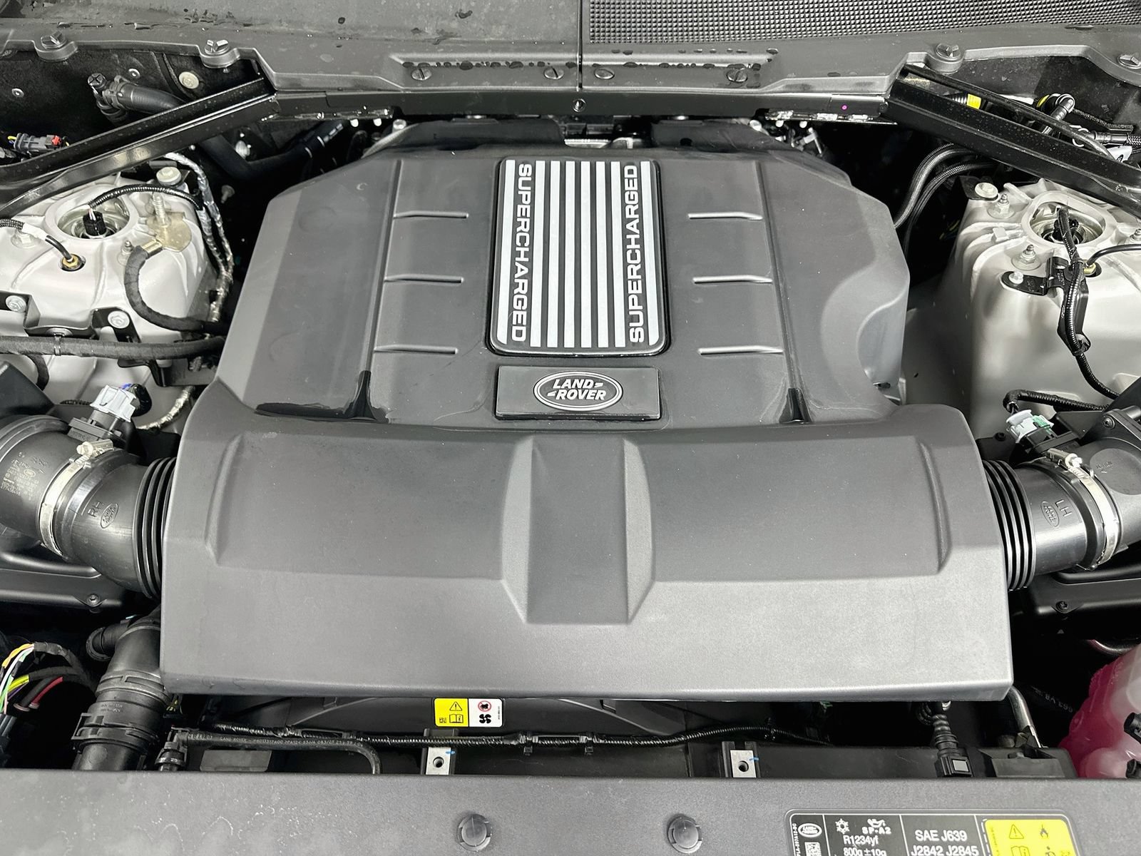 New 2026 Land Rover Defender 110 X-Dynamic SE AWD/4WD image 14