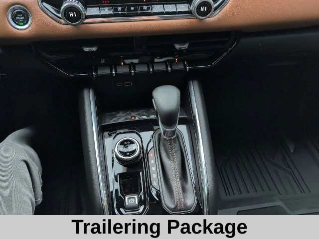 Used 2024 GMC Canyon AT4 w/ AT4 Premium Package image 4