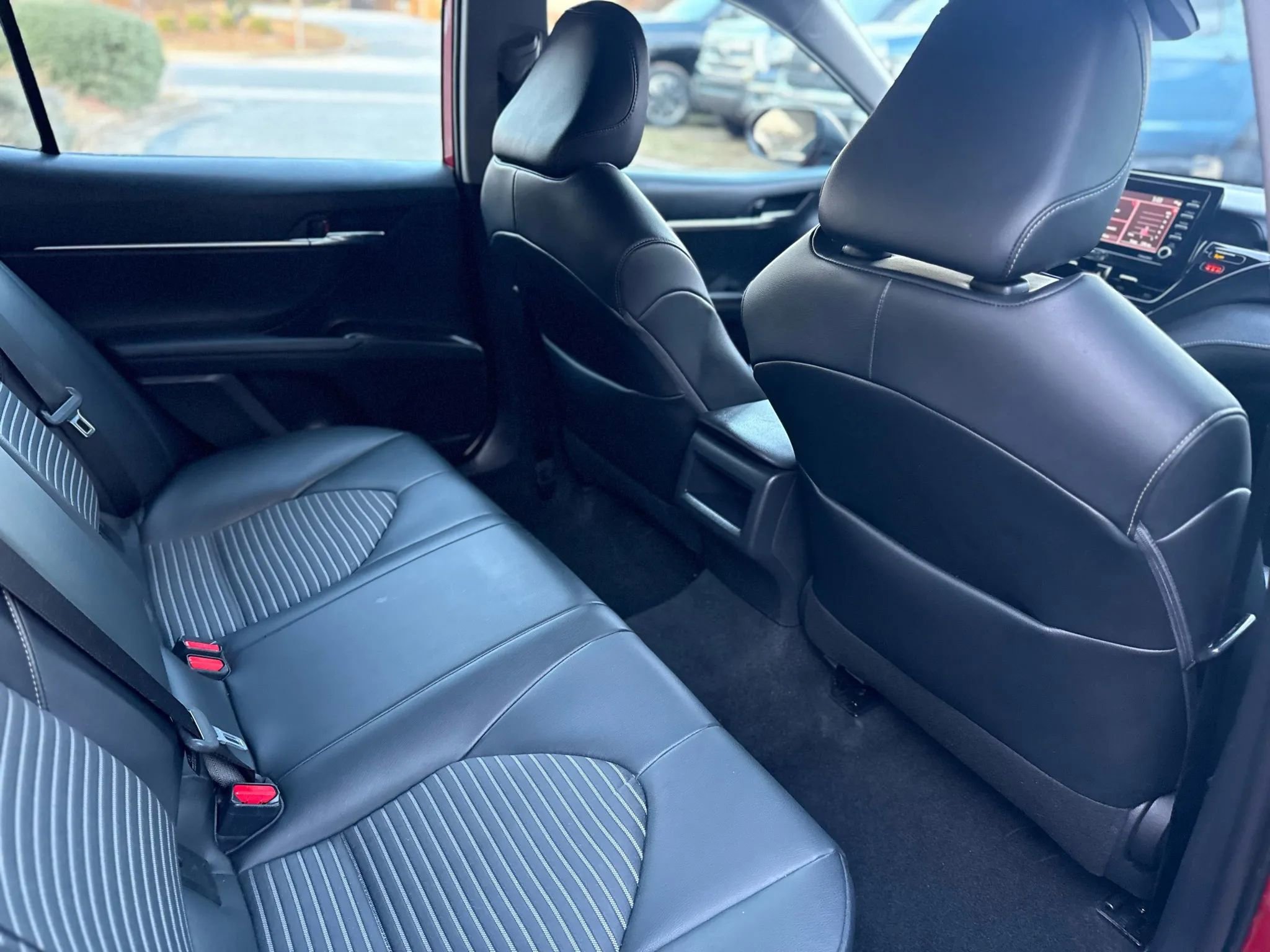 Used 2021 Toyota Camry SE image 25