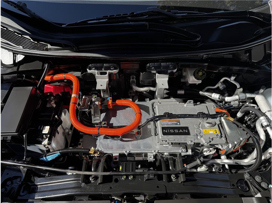 Used 2024 Nissan Ariya AWD image 30