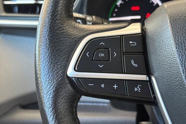 Certified 2024 Toyota Sienna XLE FWD image 24