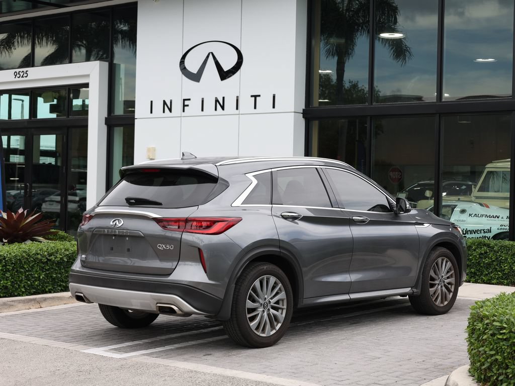 Certified 2025 INFINITI QX50 Luxe AWD/4WD image 4