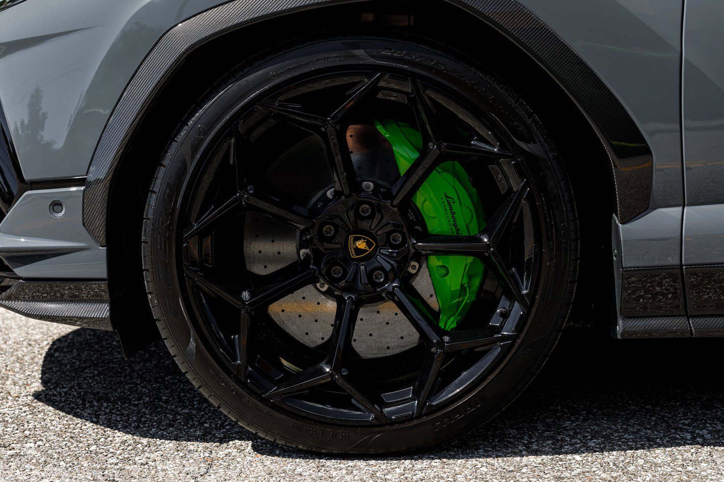 Used 2023 Lamborghini Urus Performante AWD/4WD image 33