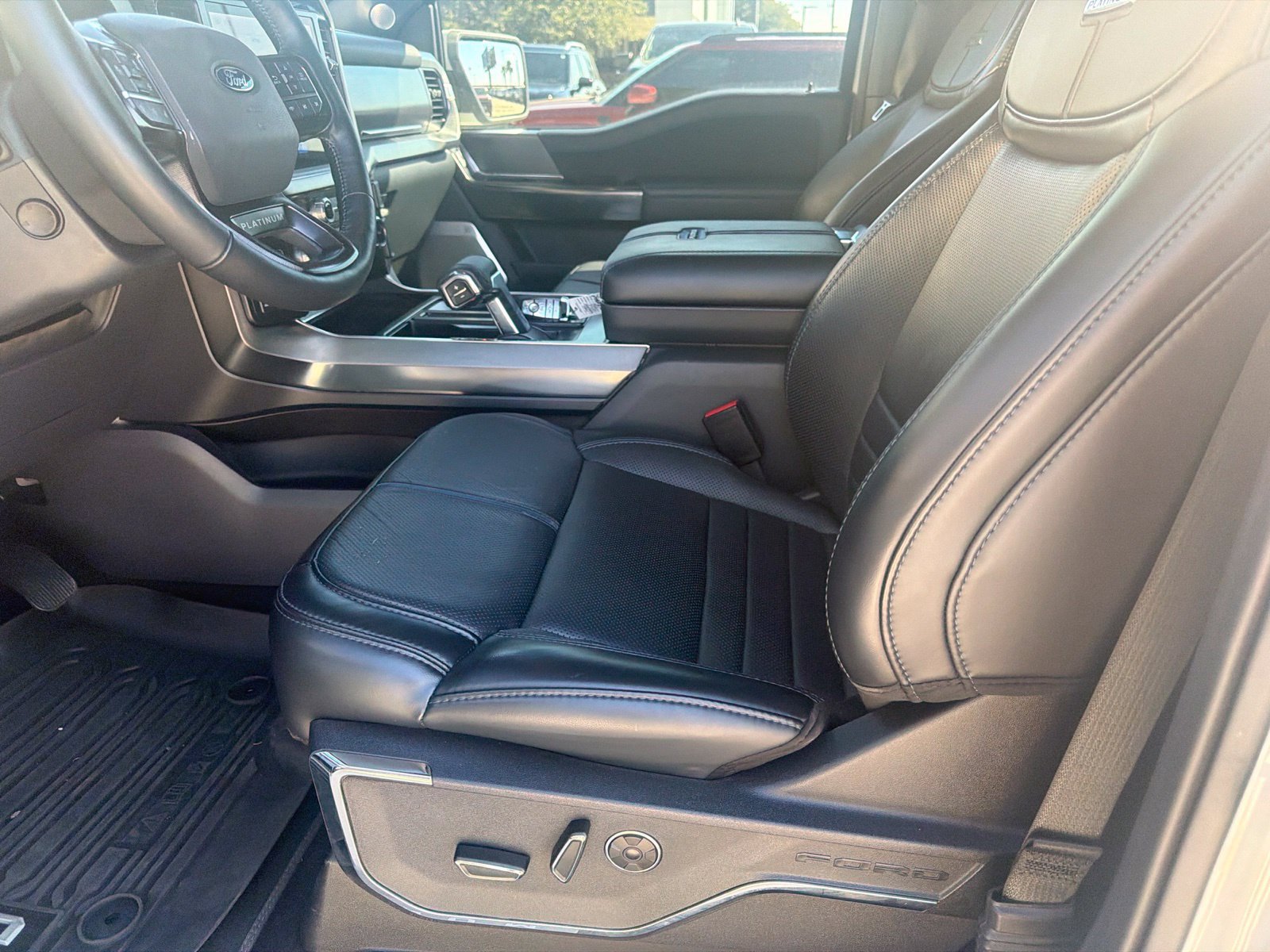 Used 2024 Ford F150 Platinum w/ Equipment Group 702A High AWD/4WD image 18