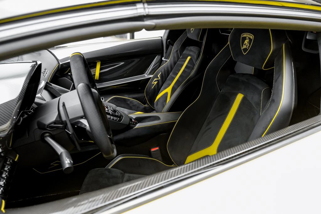 Used 2017 Lamborghini Aventador LP 750-4 Superveloce AWD/4WD image 33