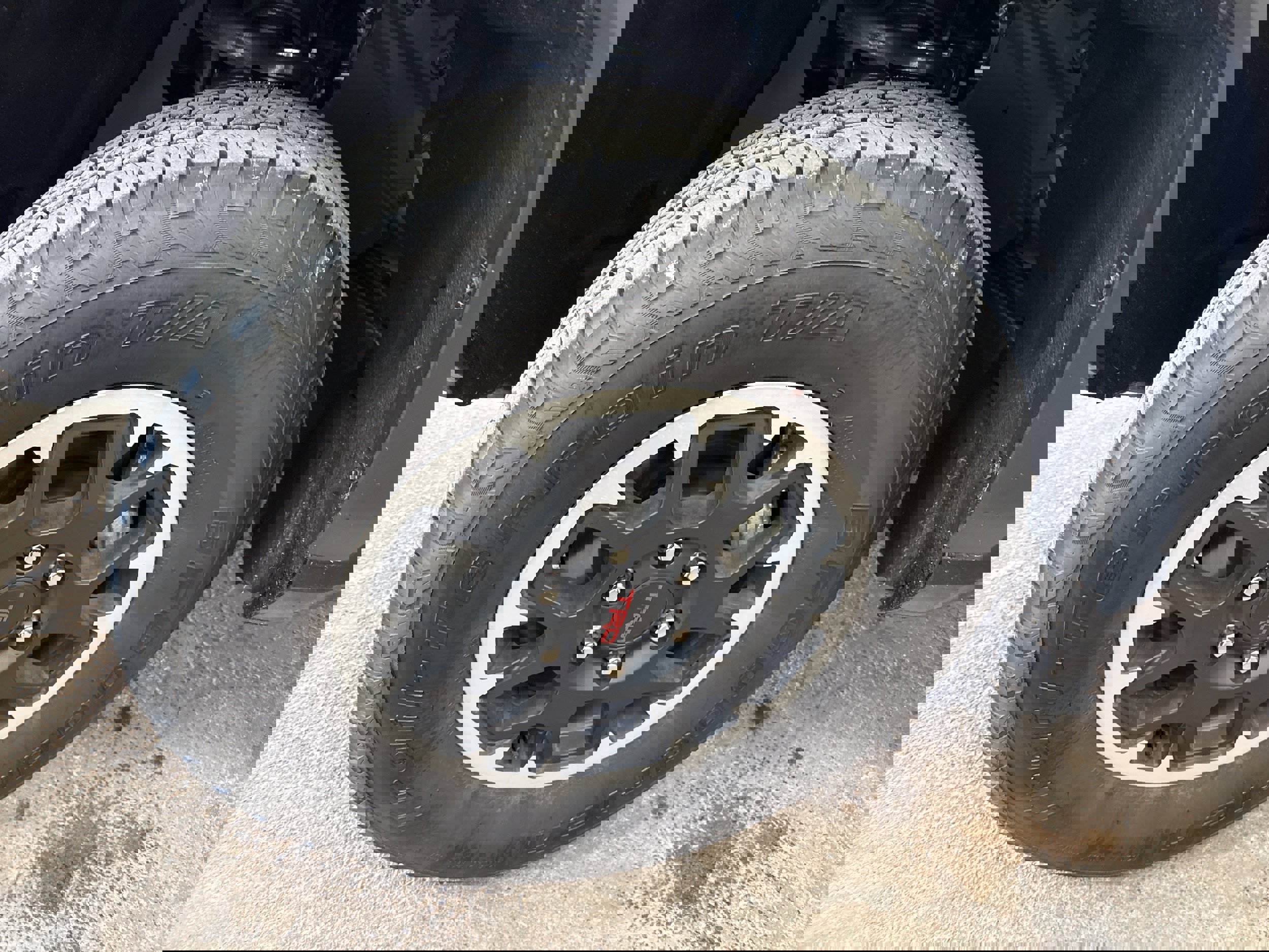 Used 2025 Toyota Tacoma TRD Off-Road w/ TRD Off Road Upgrade Package image 4