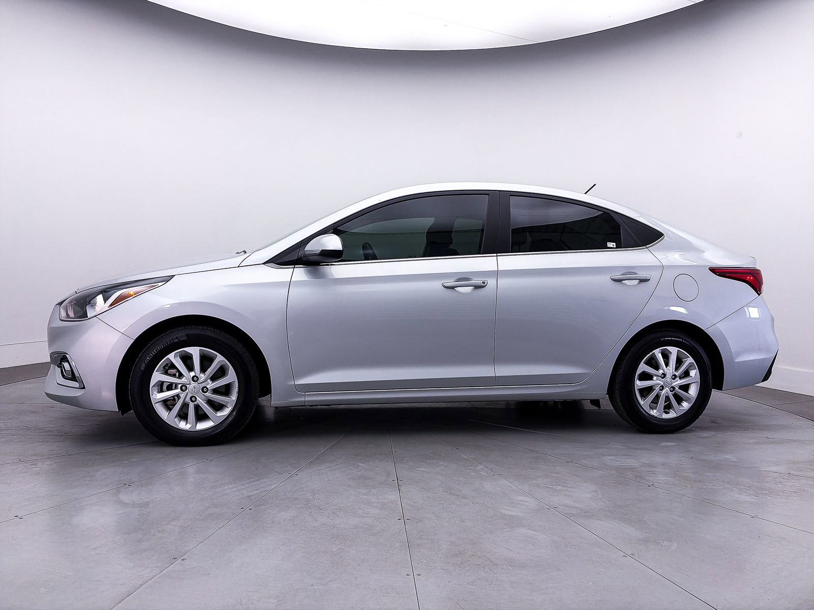 Used 2021 Hyundai Accent SEL FWD image 34