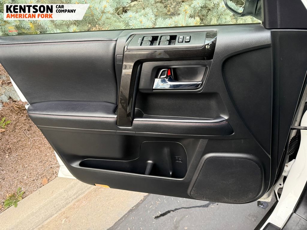 Used 2020 Toyota 4Runner TRD Off-Road image 21