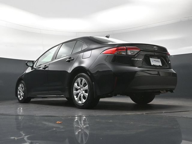 Used 2025 Toyota Corolla LE FWD image 31