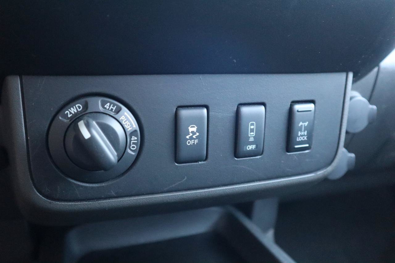 Used 2013 Nissan Frontier PRO-4X AWD/4WD image 68