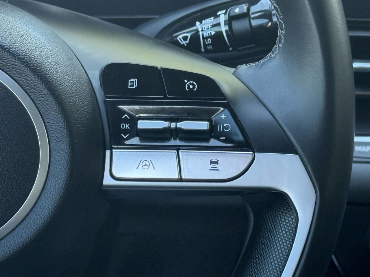 Used 2023 Hyundai Elantra SEL w/ Convenience Package image 14