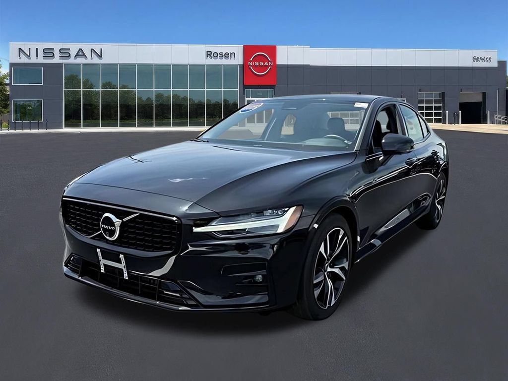 Used 2025 Volvo S60 B5 Plus AWD/4WD image 6