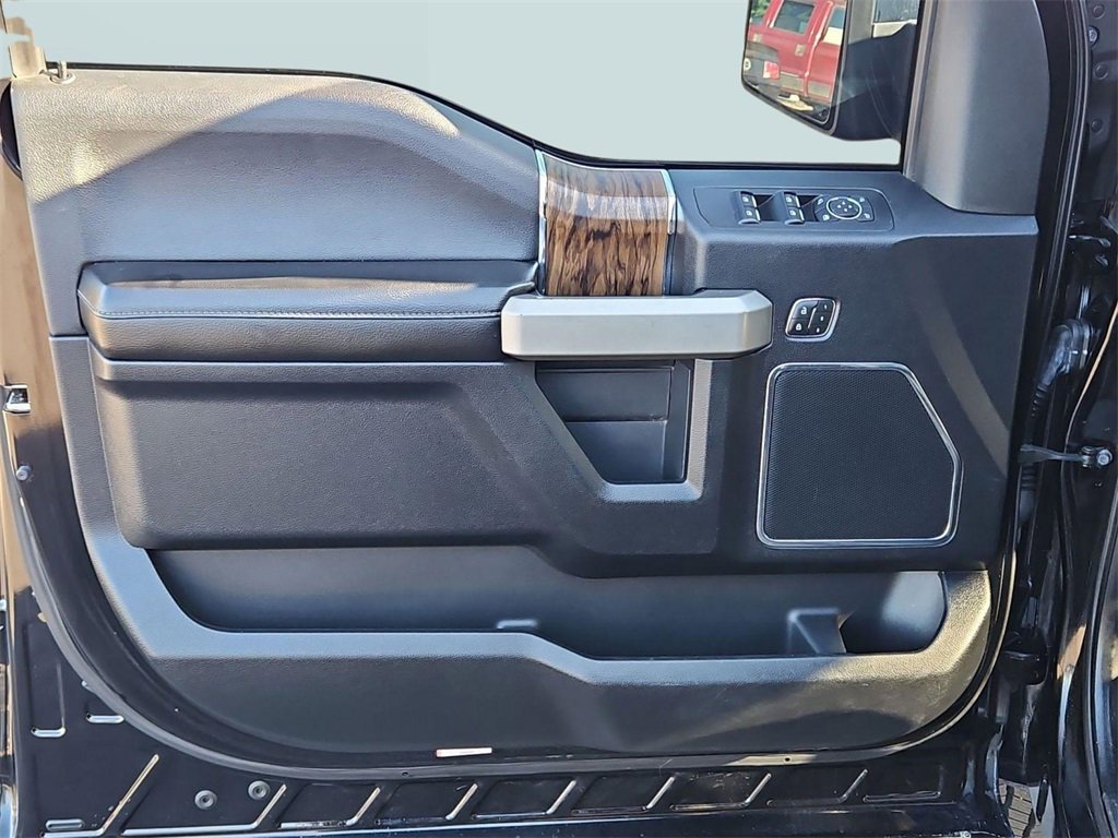 Used 2018 Ford F150 Lariat w/ Equipment Group 502A Luxury image 10