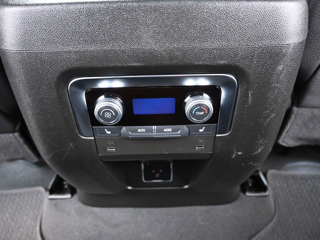 Used 2025 GMC Yukon Denali image 12