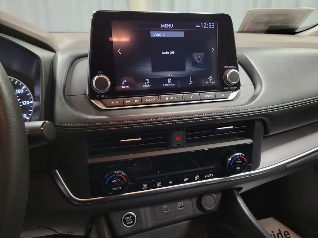 Used 2023 Nissan Rogue SV image 14