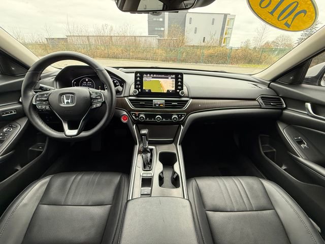 Used 2018 Honda Accord Touring image 15