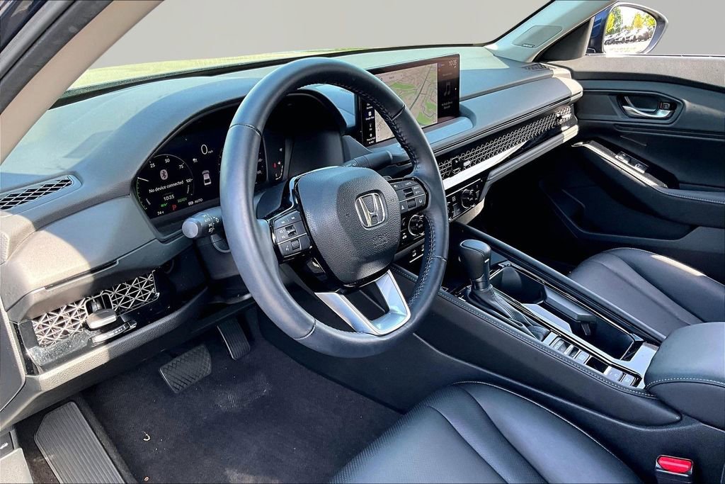Used 2024 Honda Accord Touring image 12