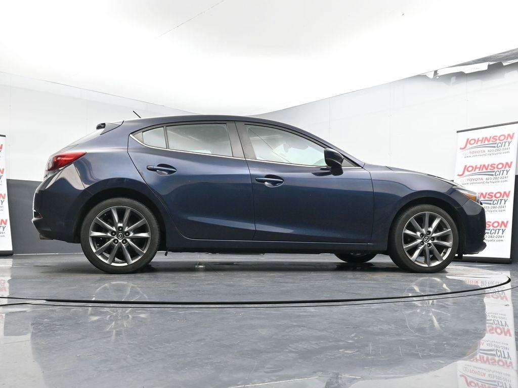 Used 2018 MAZDA MAZDA3 Touring image 24