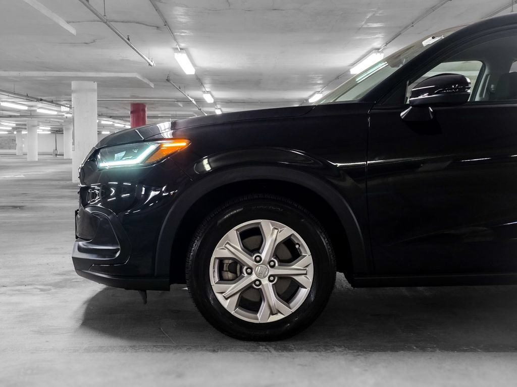 Used 2023 Honda HR-V LX image 13
