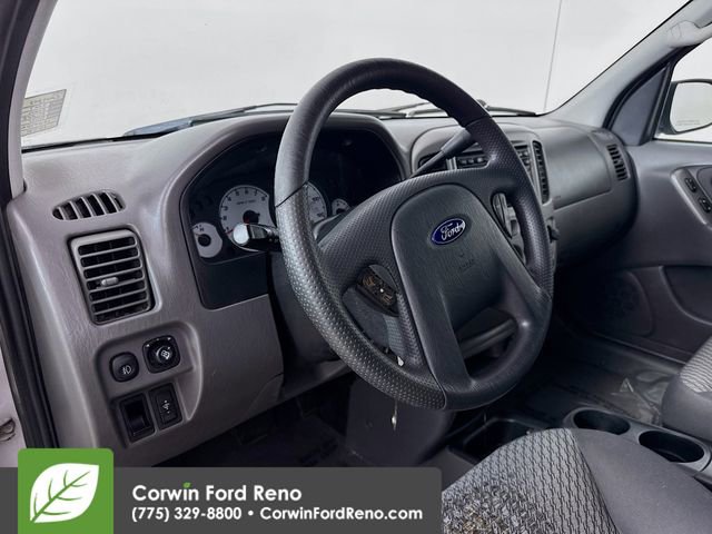 Used 2003 Ford Escape XLT image 9