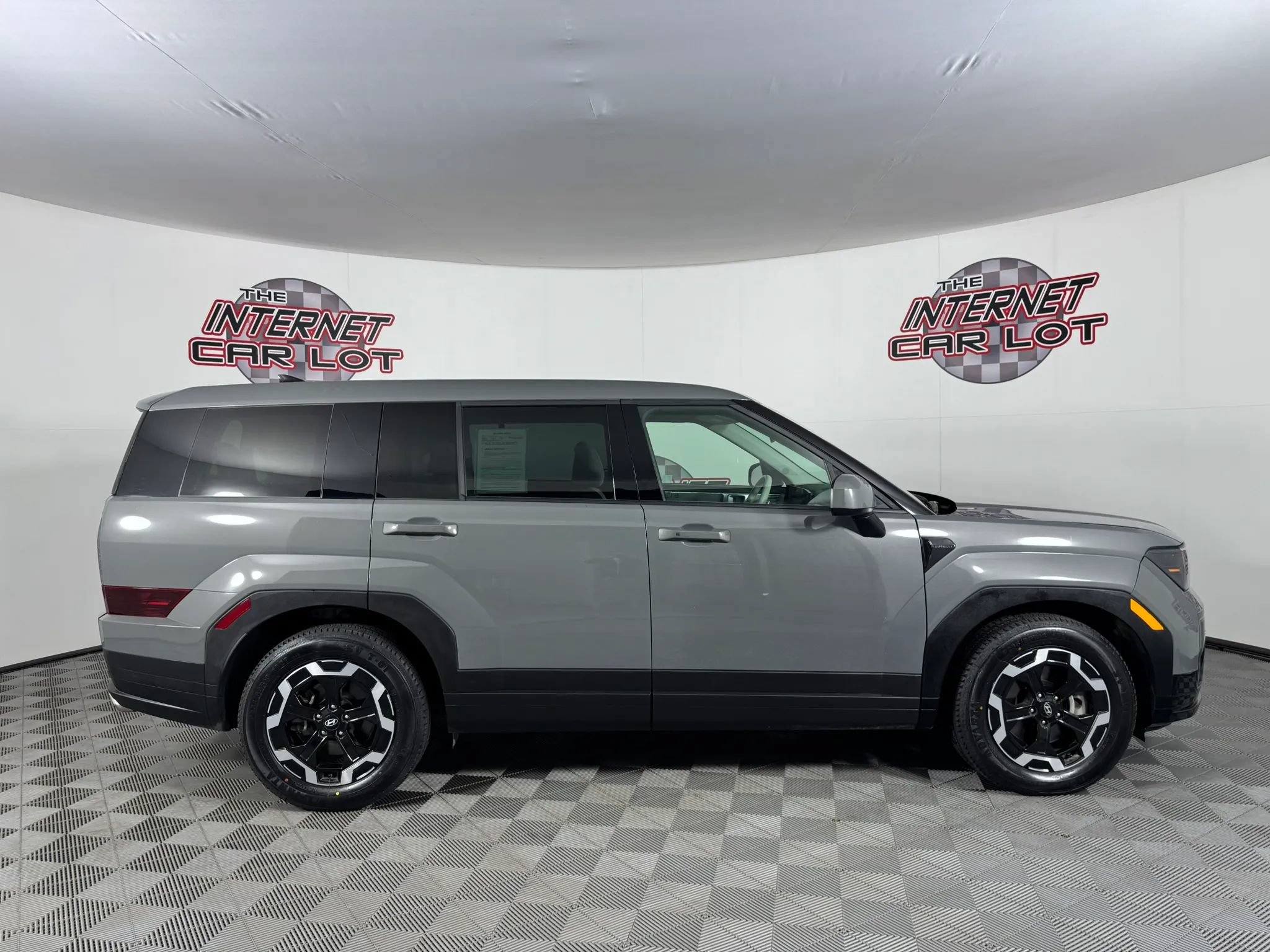 Used 2024 Hyundai Santa Fe SE AWD/4WD image 8