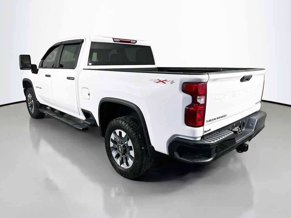 Used 2023 Chevrolet Silverado 2500 Custom AWD/4WD image 5