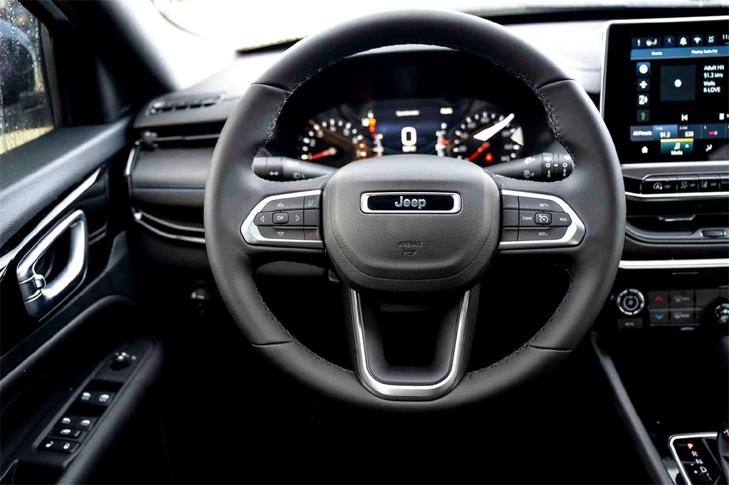 New 2026 Jeep Compass Latitude image 21