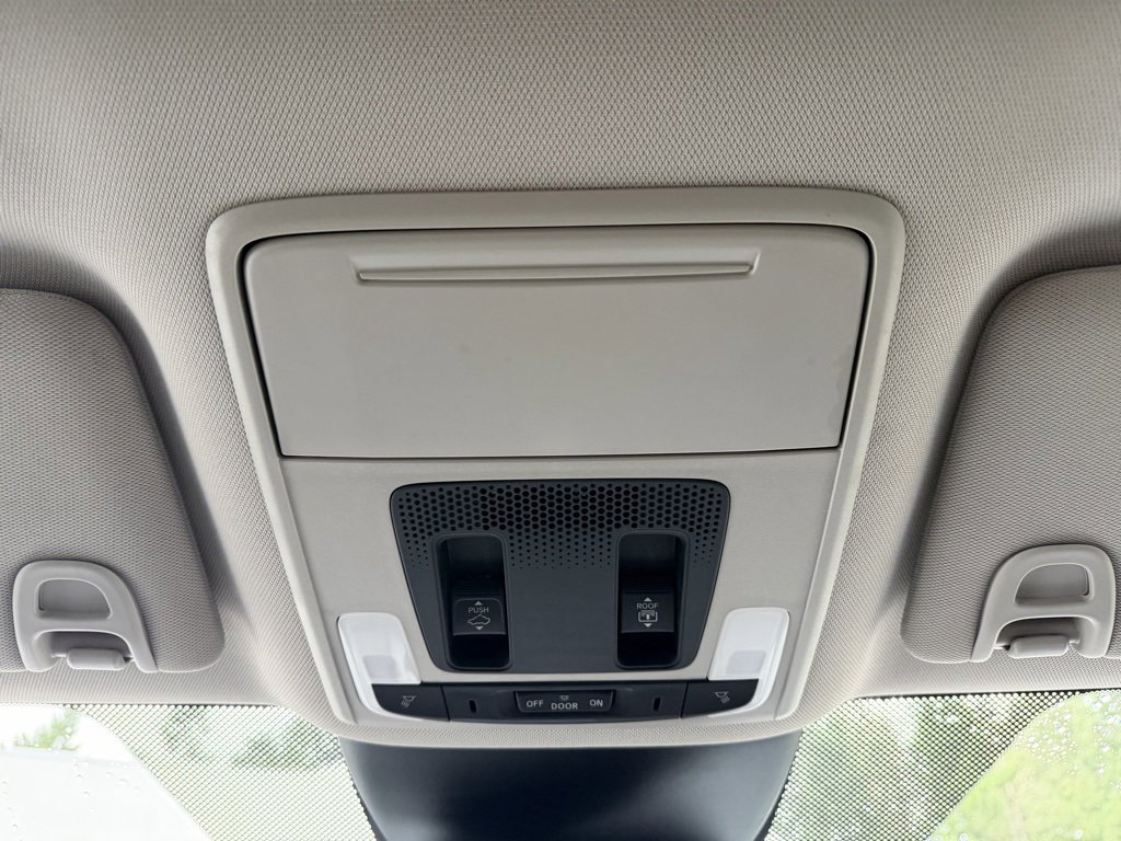 Used 2025 Honda Pilot Elite image 28