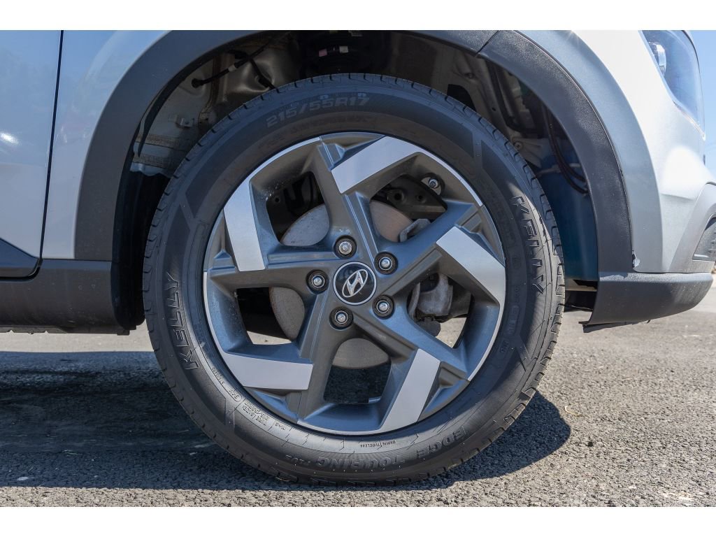 Used 2021 Hyundai Venue SEL w/ Cargo Package image 9