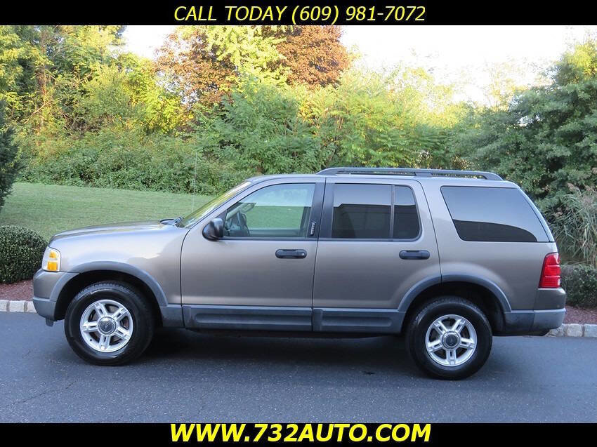 Used 2003 Ford Explorer XLT image 2