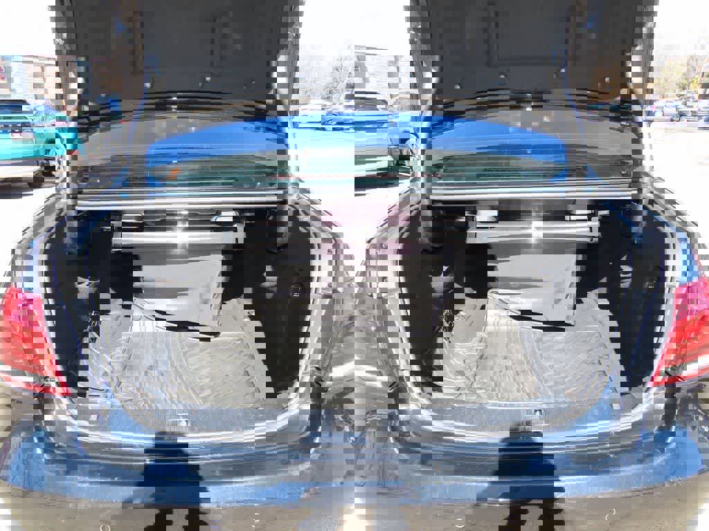 Used 2015 Mercedes-Benz E 350 Sedan image 11