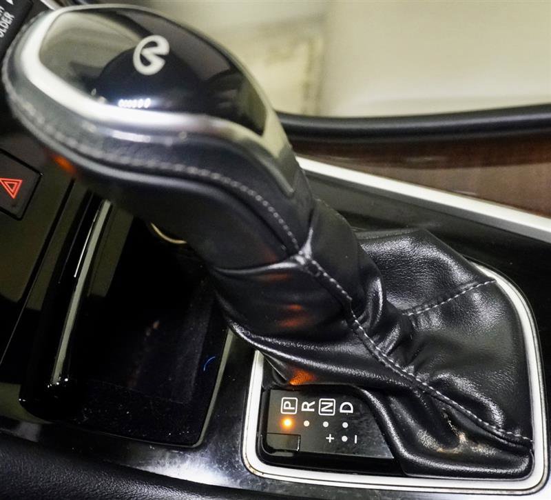 Used 2018 INFINITI Q50 Luxe w/ Essential Package (2.0T Luxe) image 23