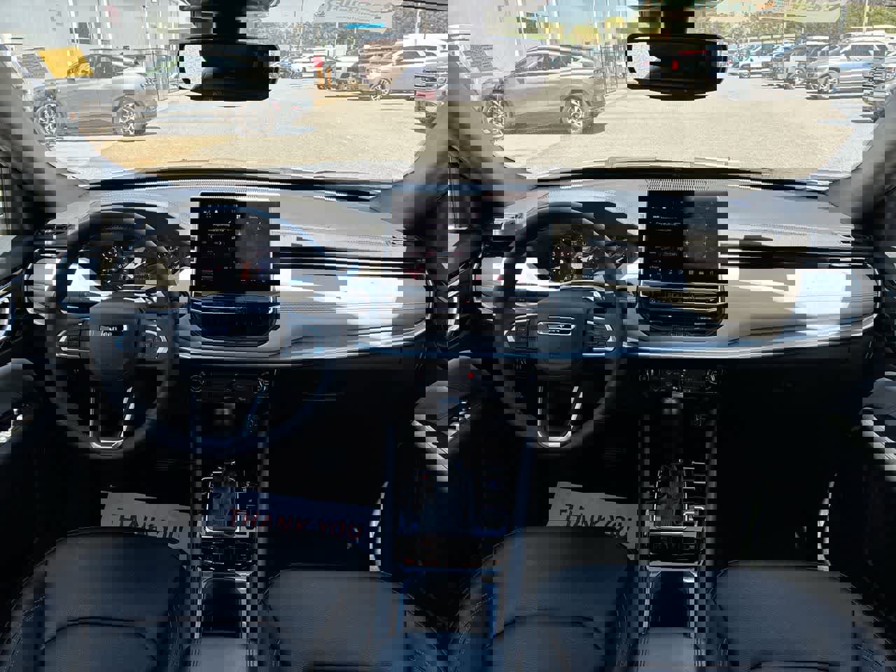 Used 2025 Jeep Compass Limited AWD/4WD image 19