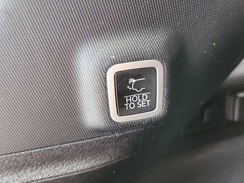 Used 2022 Jeep Grand Cherokee Summit AWD/4WD image 17