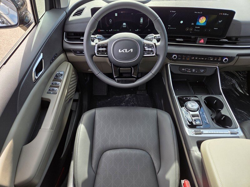 New 2026 Kia Carnival SX FWD image 10