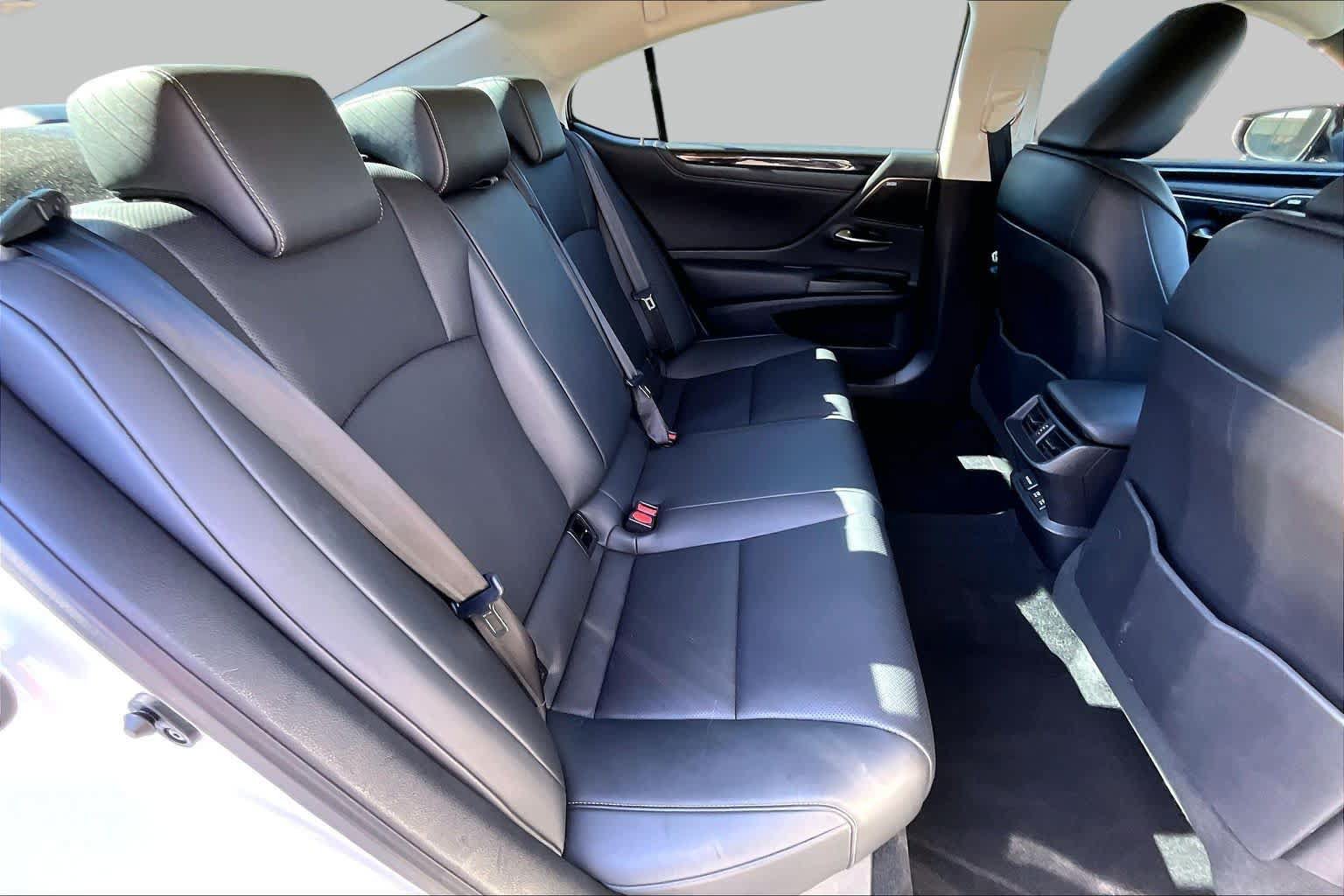 Used 2019 Lexus ES 350 w/ Premium Package FWD image 19