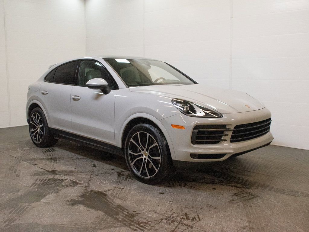 Certified 2023 Porsche Cayenne Platinum Edition image 8
