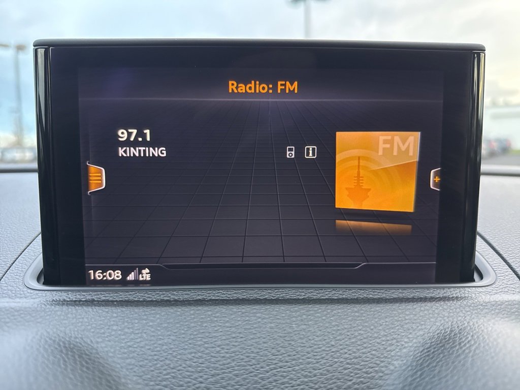 Used 2017 Audi A3 e-tron Prestige image 41