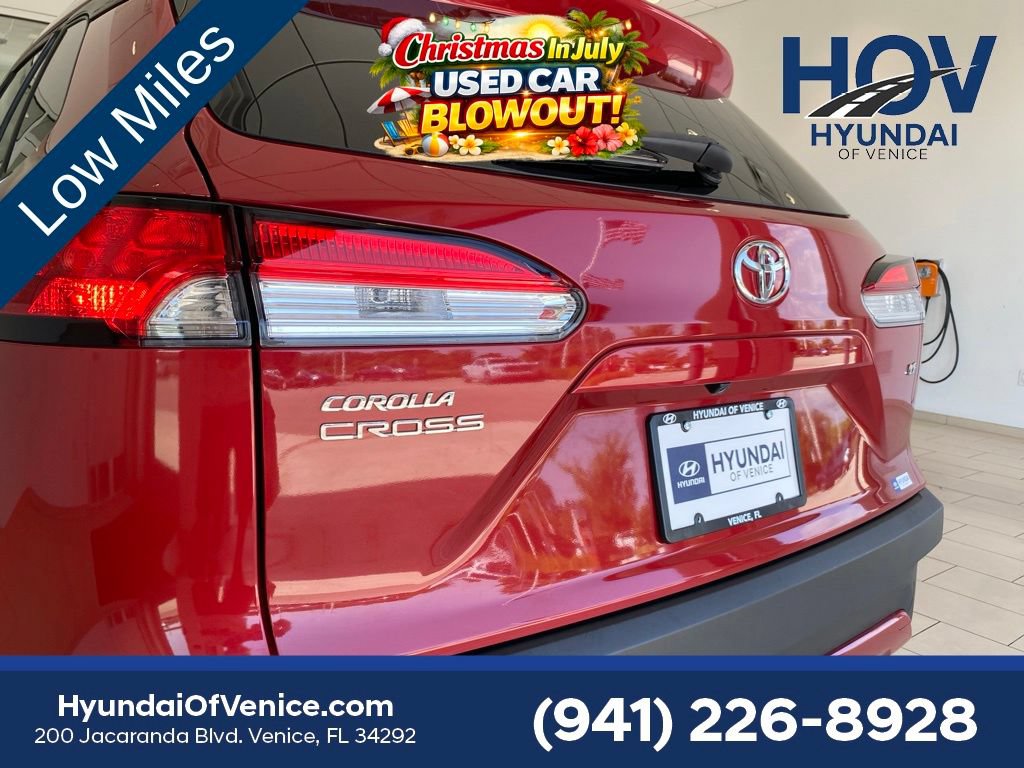 Used 2024 Toyota Corolla Cross LE w/ Moonroof Package FWD image 56